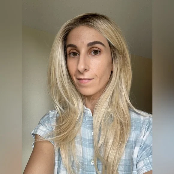 Tressallure Sensational Wig in color 24/102/r12 NEW - Picture 2 of 3